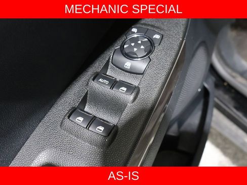 Used 2018 Ford EcoSport SE w/ SE Convenience Package image 11