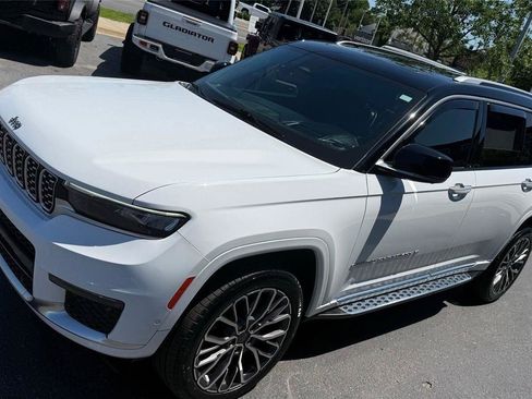 Used 2022 Jeep Grand Cherokee L Summit AWD/4WD image 10