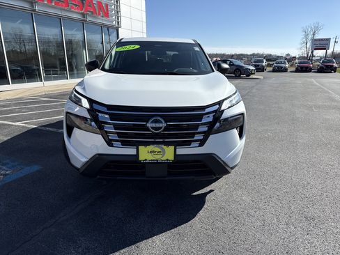 Certified 2024 Nissan Rogue S image 18