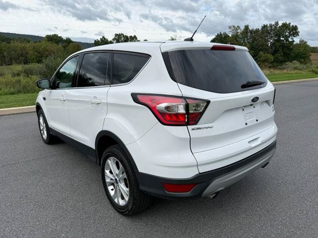 Used 2017 Ford Escape SE AWD/4WD image 8