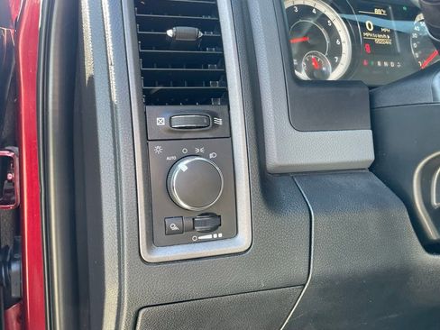 Used 2018 RAM 3500 Tradesman w/ Chrome Appearance Group AWD/4WD image 12