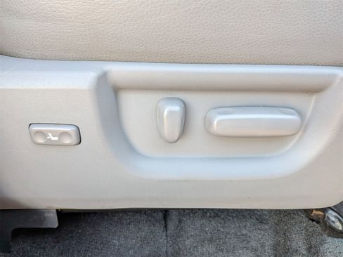 Used 2014 Toyota Sequoia Limited image 40