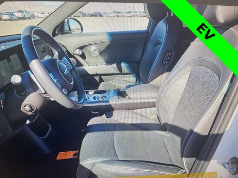 Certified 2025 Genesis GV60 Advanced image 9