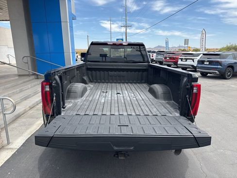 Used 2025 GMC Sierra 3500 Denali w/ Denali Reserve Package AWD/4WD image 7