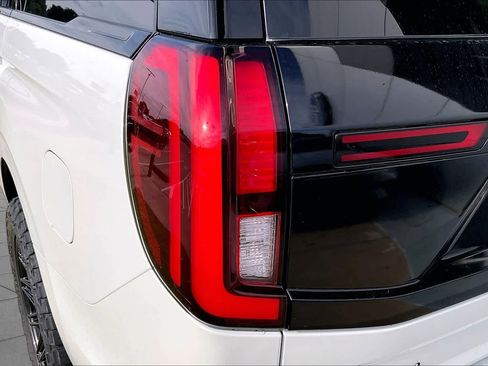 New 2026 Ford Expedition Platinum w/ Stealth Appearance Package AWD/4WD image 10