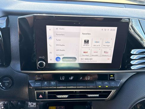 Used 2025 Toyota Camry SE FWD image 21
