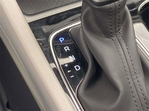 Certified 2025 Hyundai Tucson SE image 25