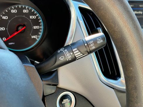 Used 2019 Chevrolet Equinox LS image 67