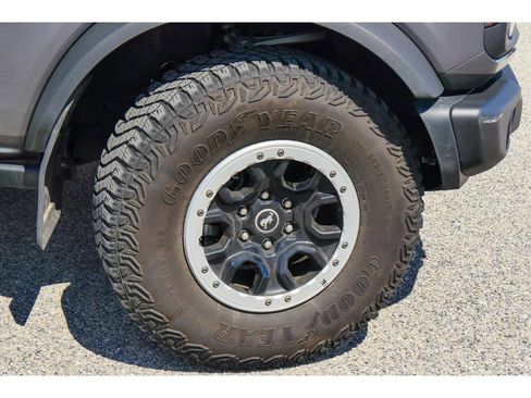 Used 2023 Ford Bronco Black Diamond w/ Sasquatch Package image 27