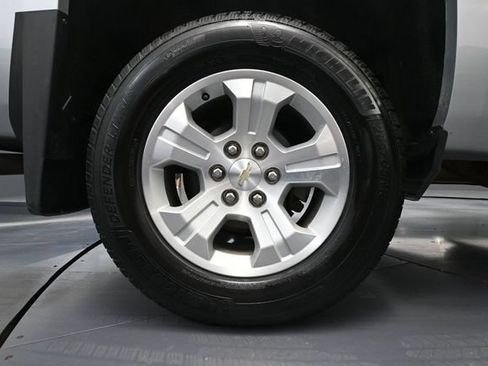 Used 2018 Chevrolet Silverado 1500 LT w/ All Star Edition AWD/4WD image 16