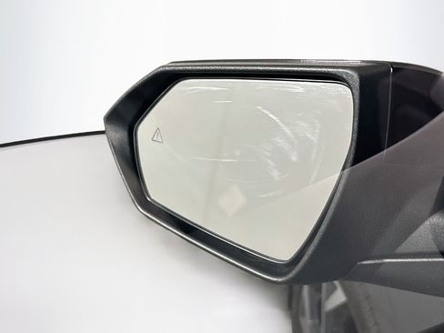 Used 2025 Hyundai Elantra SEL FWD image 16