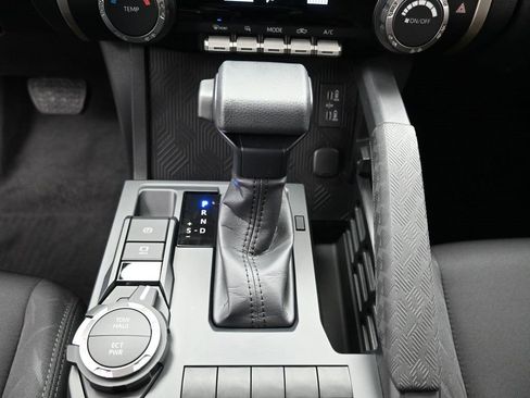 Certified 2025 Toyota Tacoma SR5 image 26