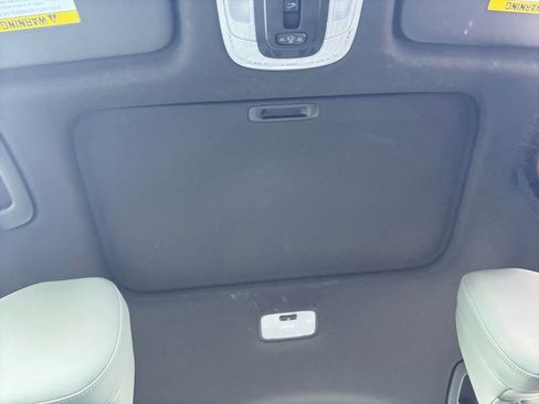 Used 2025 Hyundai Elantra Limited FWD image 39