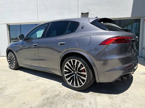 Certified 2023 Maserati Grecale Modena AWD/4WD image 8