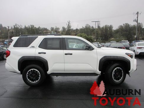 New 2026 Toyota 4Runner TRD Off-Road Premium image 2
