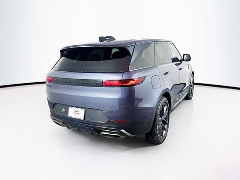 Used 2024 Land Rover Range Rover Sport SE AWD/4WD image 5