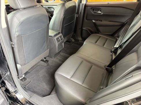 Used 2023 Nissan Rogue SV w/ SV Premium B Package FWD image 29