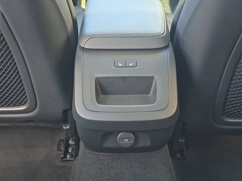 Certified 2025 Volvo V60 B5 Cross Country Plus image 23