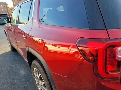 Used 2023 GMC Acadia SLE w/ Driver Convenience Package image 6