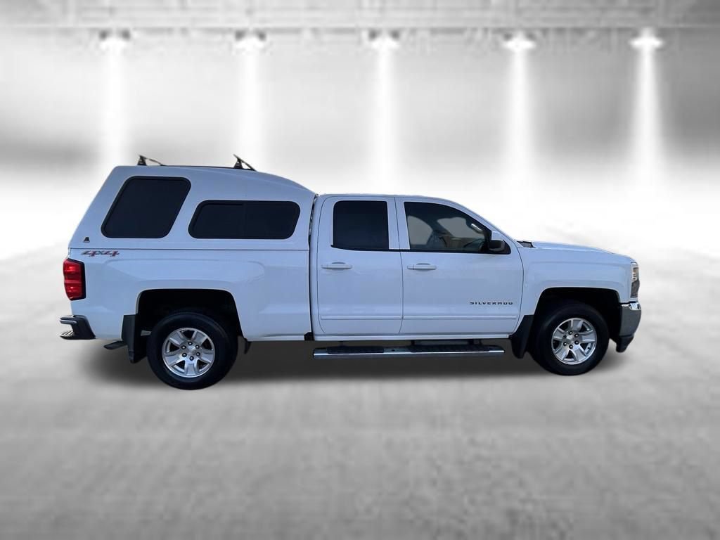 Used 2017 Chevrolet Silverado 1500 LT w/ All Star Edition AWD/4WD image 3