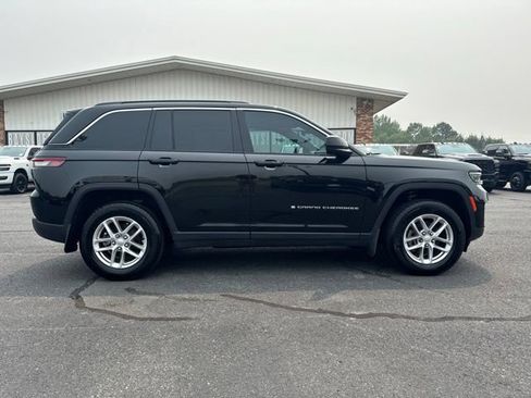Used 2025 Jeep Grand Cherokee Laredo X w/ Luxury Tech Group I AWD/4WD image 7