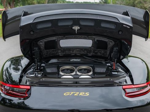 Used 2018 Porsche 911 GT2 RS w/ Weissach Package RWD image 6