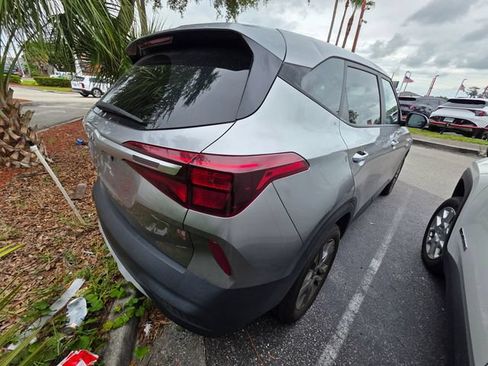 Certified 2022 Kia Seltos LX AWD/4WD image 7
