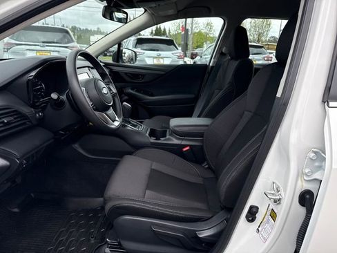 Used 2025 Subaru Outback AWD/4WD image 16