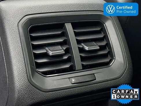 Used 2023 Volkswagen Tiguan SE w/ Panoramic Sunroof Package image 26