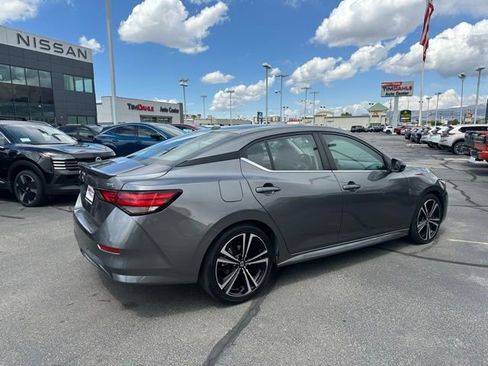 Used 2023 Nissan Sentra SR FWD image 11