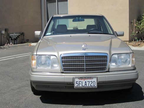 Used 1995 Mercedes-Benz E 320 Sedan image 7