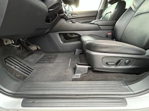 Certified 2025 Nissan Pathfinder SL AWD/4WD image 28