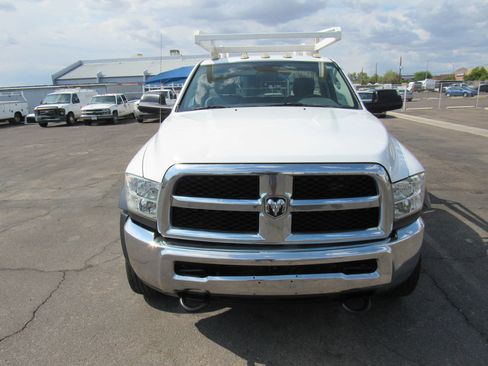 Used 2017 RAM 5500 Tradesman w/ Power & Remote Entry Group RWD image 3