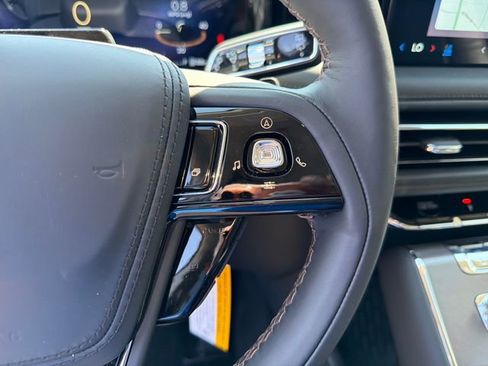 New 2026 Lincoln Aviator AWD w/ Jet Appearance Package image 28
