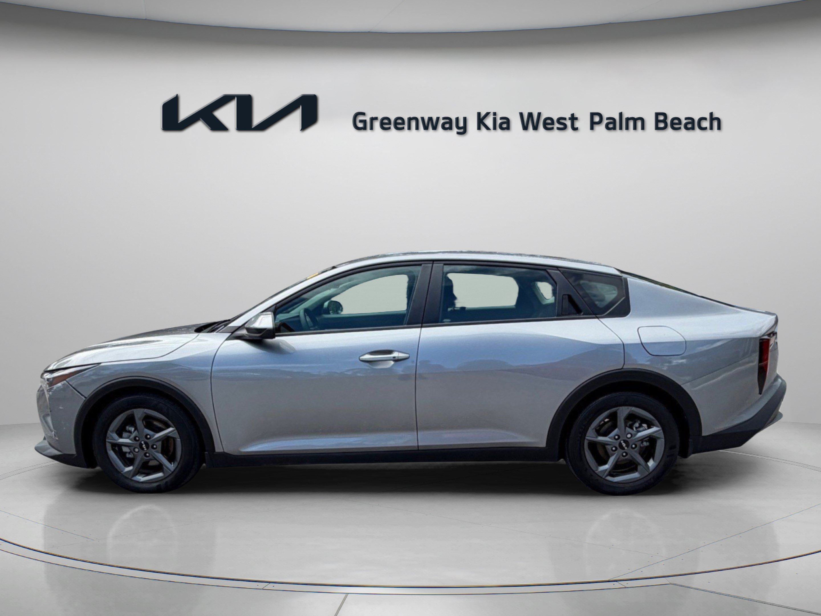Used 2025 Kia K4 FWD image 4