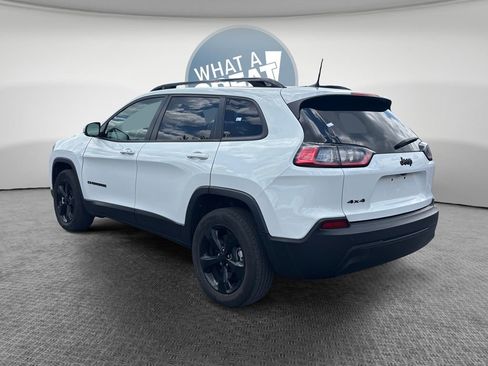 Used 2021 Jeep Cherokee Latitude Plus AWD/4WD image 6