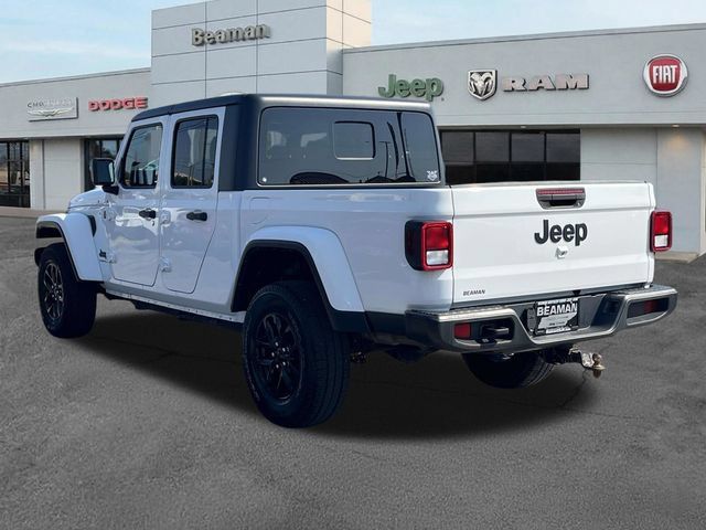 Used 2023 Jeep Gladiator Sport AWD/4WD image 5