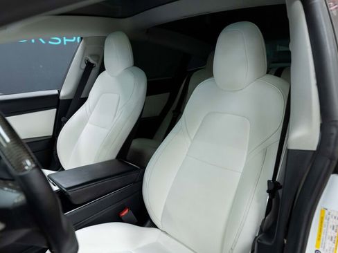 Used 2019 Tesla Model 3 Long Range image 13