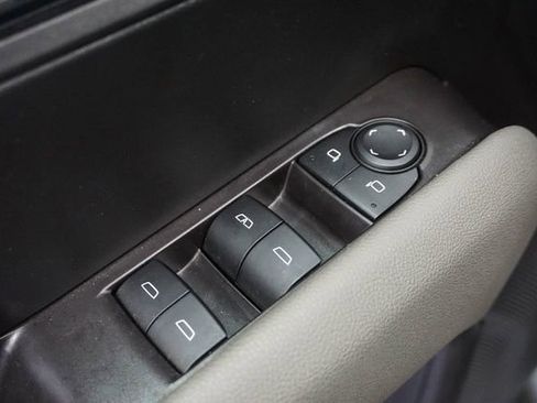 Used 2025 Chevrolet Colorado ZR2 w/ Technology Package AWD/4WD image 10