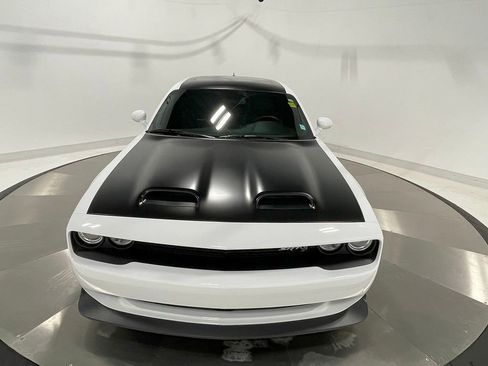 Used 2020 Dodge Challenger SRT Hellcat image 17