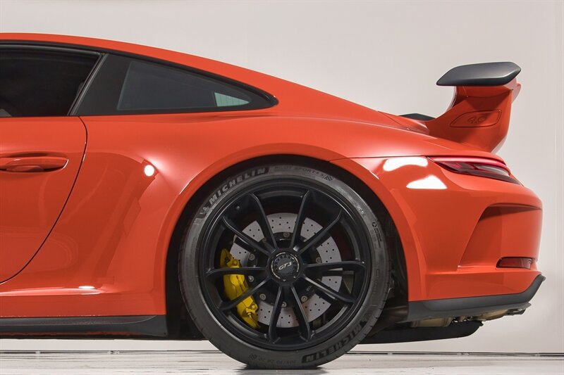 Used 2018 Porsche 911 GT3 w/ Sport Chrono Package RWD image 7