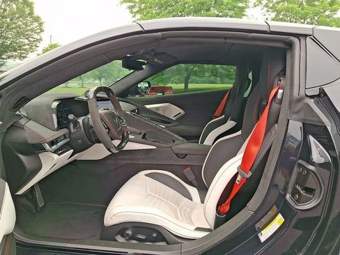 Used 2023 Chevrolet Corvette Z06 RWD image 11