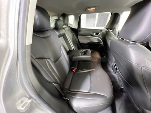 Used 2022 Jeep Compass Latitude AWD/4WD image 25