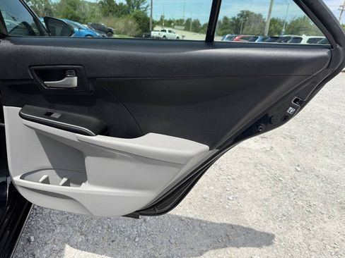 Used 2013 Toyota Camry LE FWD image 16