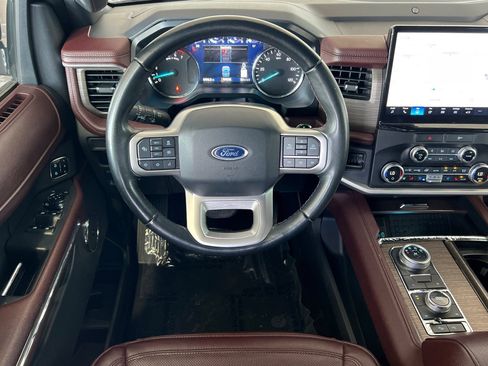 Used 2023 Ford Expedition Limited image 15