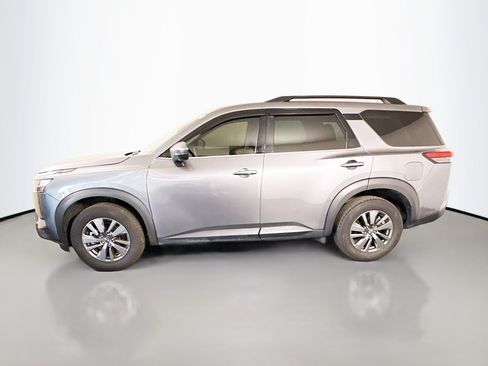 Used 2024 Nissan Pathfinder SV FWD image 6