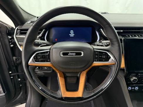 Used 2023 Jeep Grand Cherokee L Summit AWD/4WD image 13