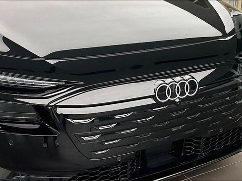 Certified 2025 Audi A6 e-tron Premium Plus w/ Premium Plus AWD/4WD image 31