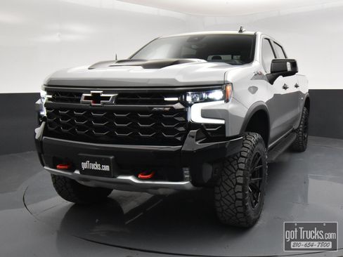 Used 2024 Chevrolet Silverado 1500 ZR2 w/ Technology Package image 51
