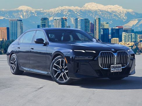 Used 2025 BMW 740i 740i image 1